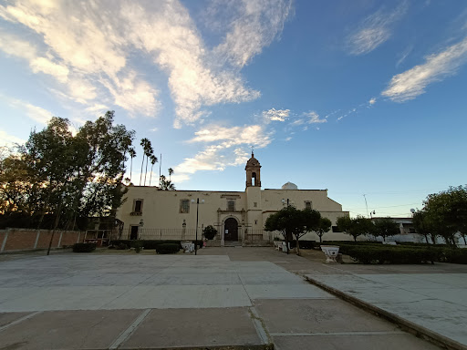 Parroquia "Santa Lucía" Virgen y Mártir
